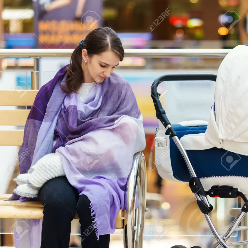 7 نصائح للرضاعة الطبيعية في الأماكن العامة