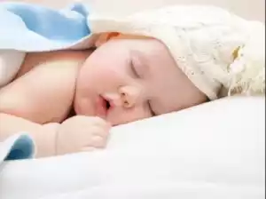 تنظيم نوم الأطفال حديثي الولادة
