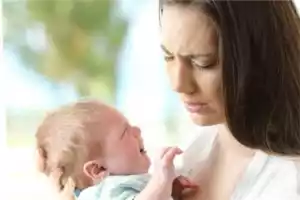  التكيف مع الشهر الأول من الأمومة
